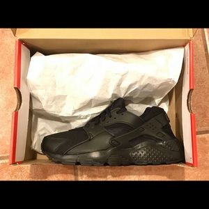 Nike Huarache Women’s 7.5